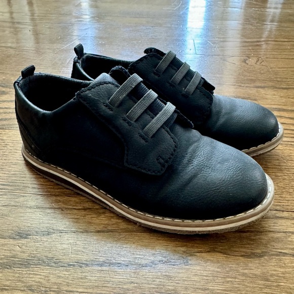 Cat and Jack black toddler dress shoes, size 12 - Picture 3 of 4